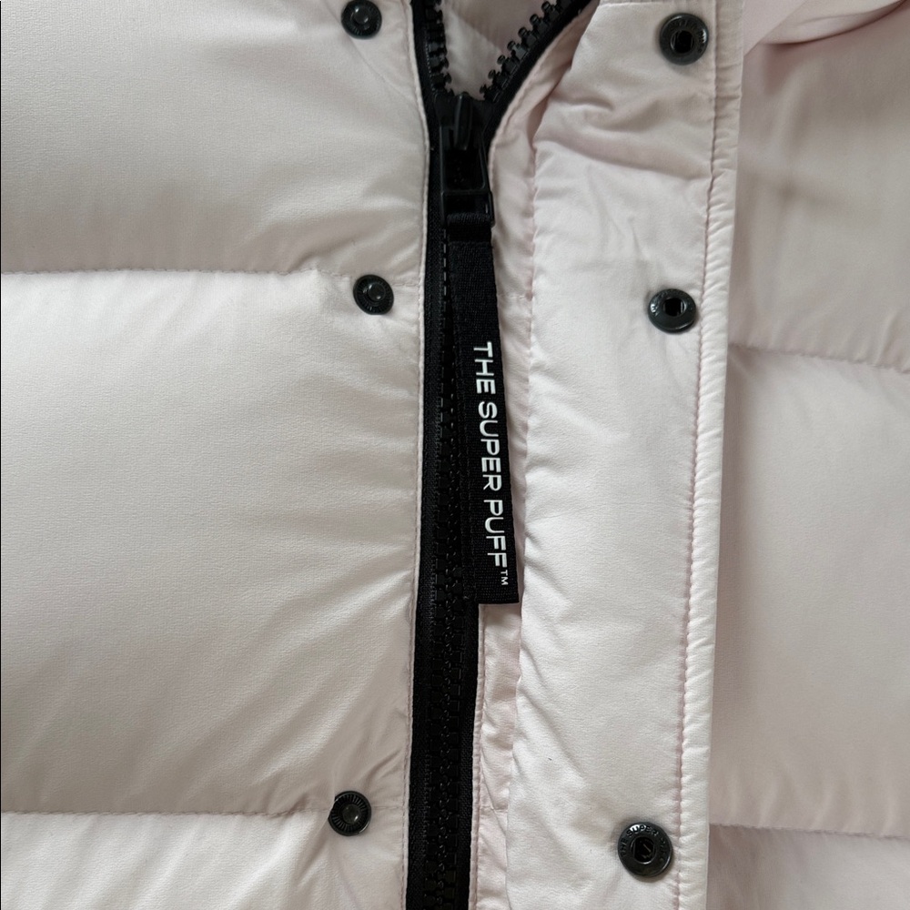 Aritzia Super Puff cliMATTE - Picture 4 of 12